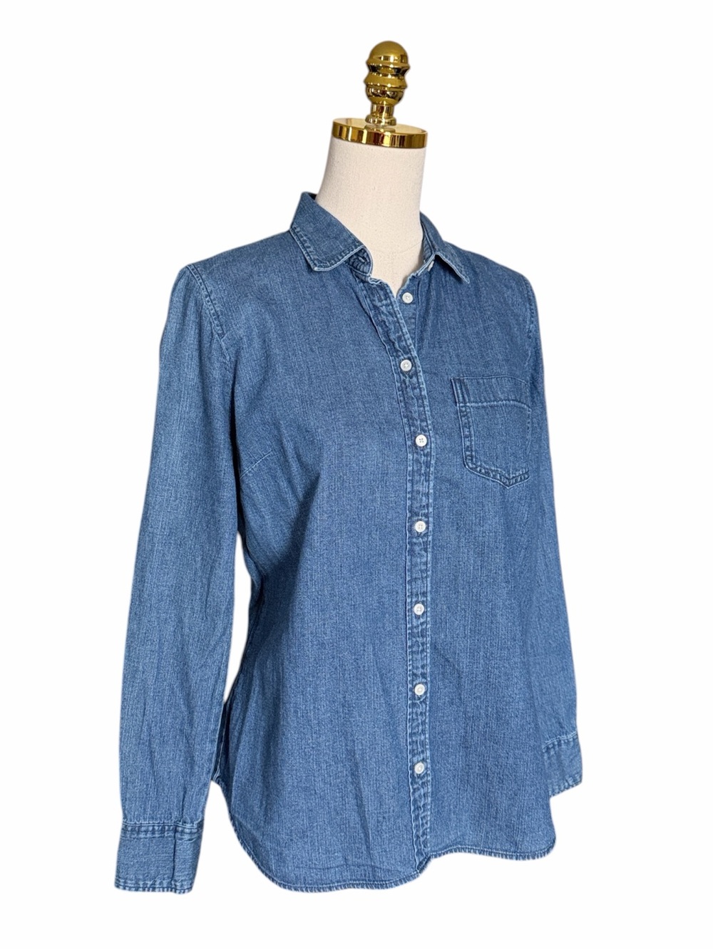J. Crew Classic Blue Medium Wash Cotton Denim Button-Down Shirt Women’s M - Picture 3 of 9